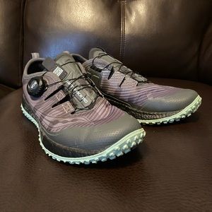 Switchback ISO tennis shoes